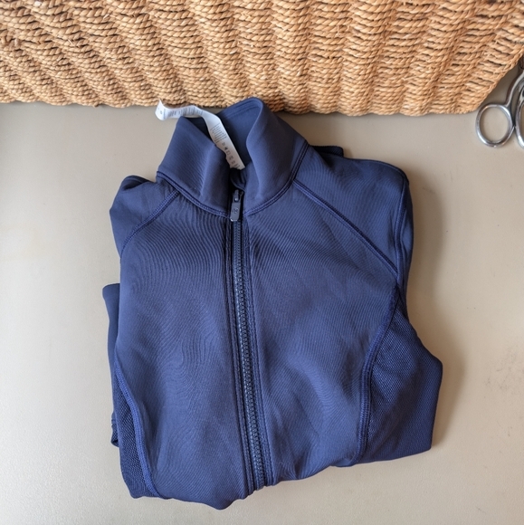 Lululemon Front & Centre Jacket - Picture 14 of 15